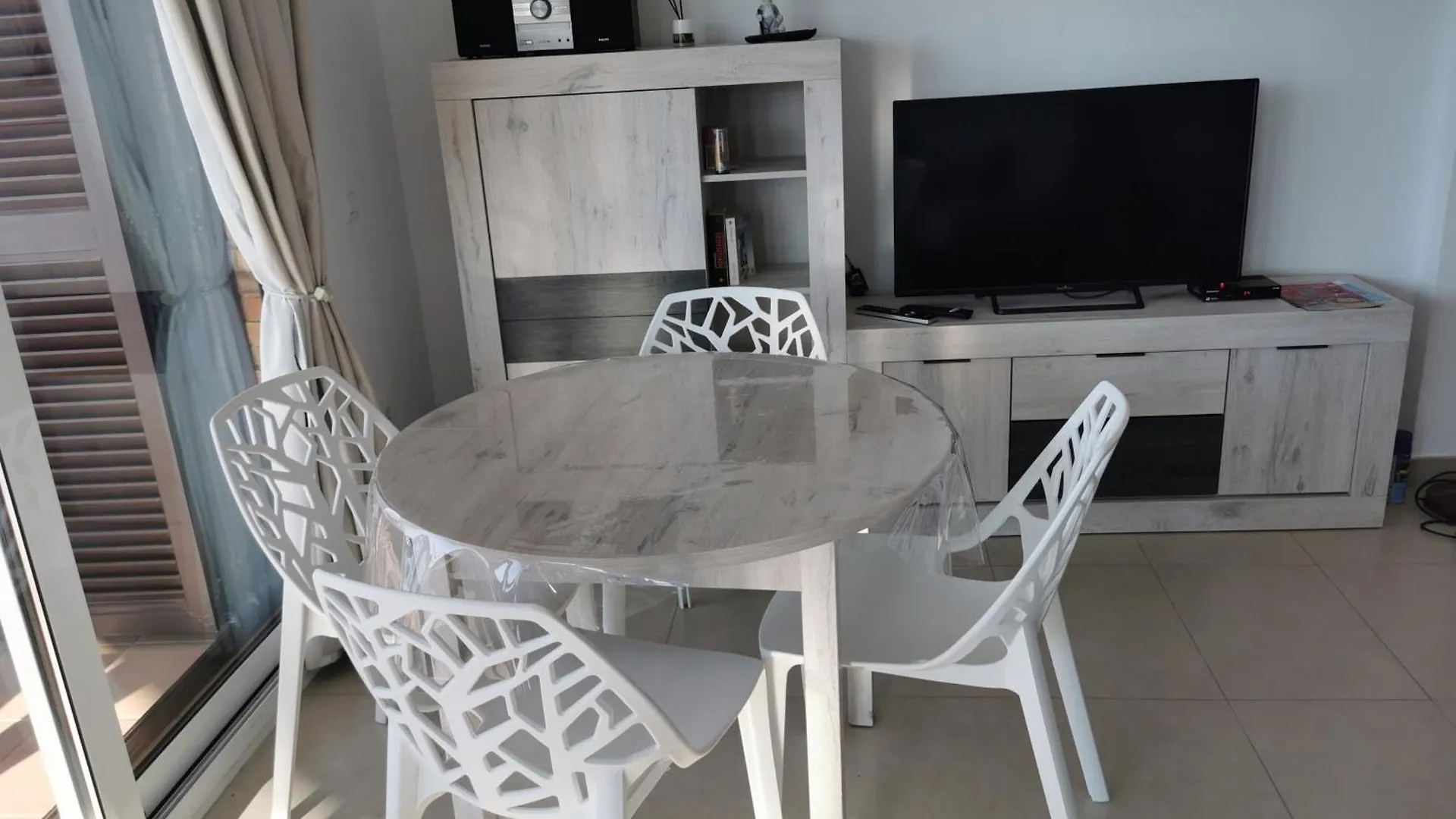 Apartment Fantastico Apartamento En Primera Linea De Mar Roses Spain